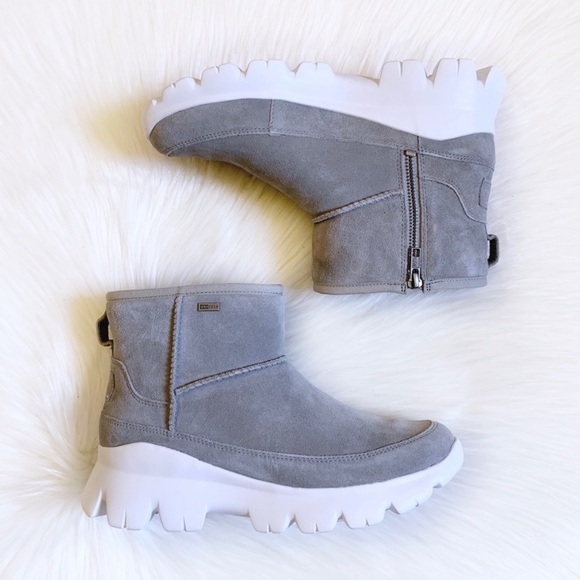 UGG Seal Palomar Waterproof Sneaker Boot - Picture 2 of 8